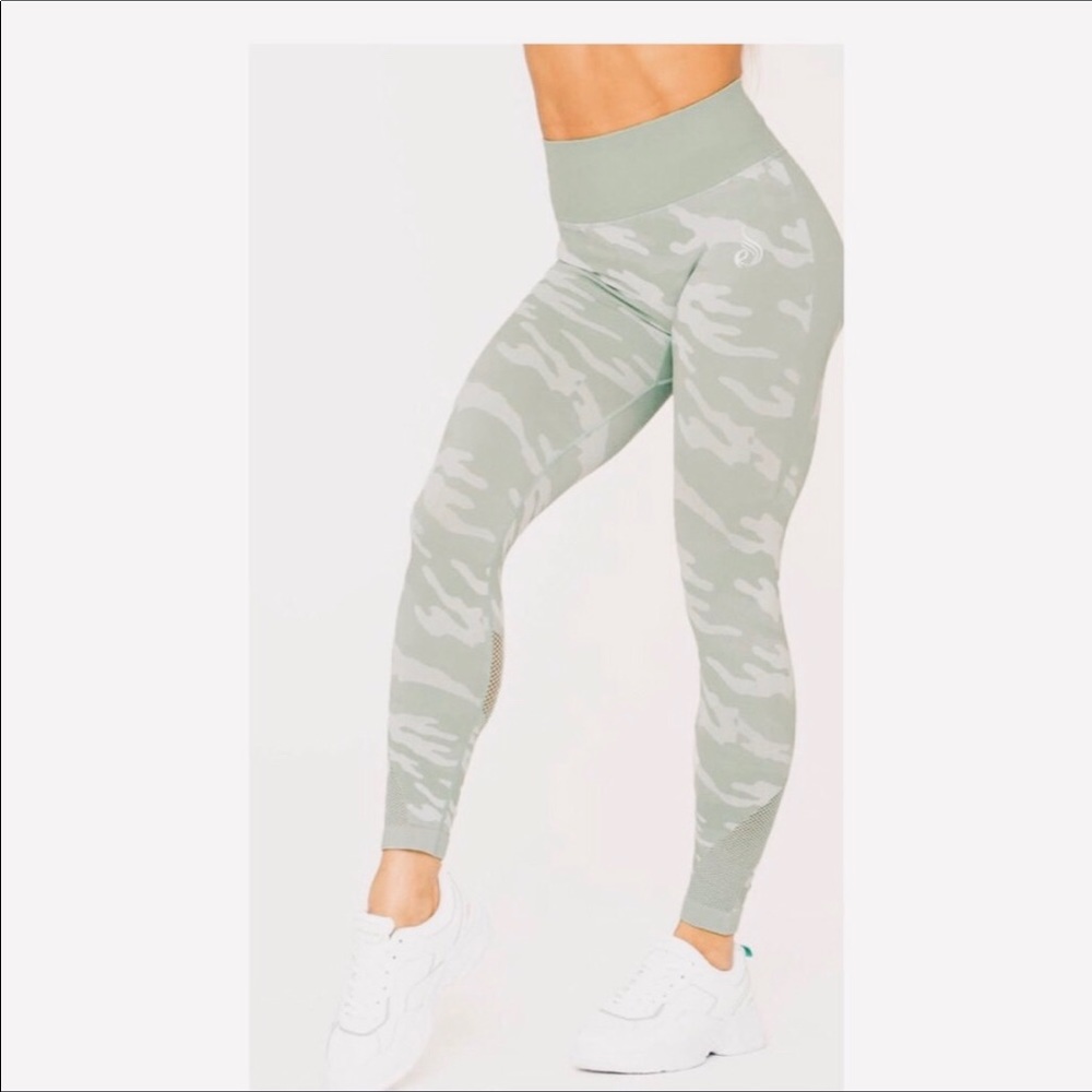RYDERWEAR CAMO SEAMLESS LEGGINGS